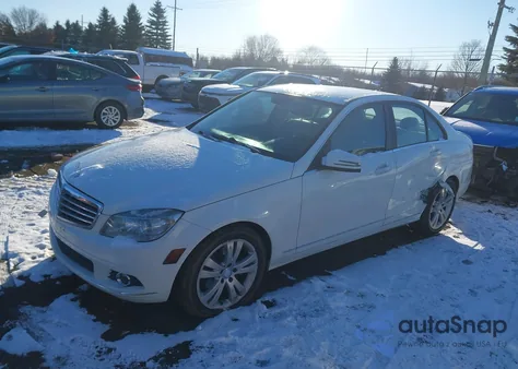 2010 Mercedes-Benz C 300 Luxury 4Matic/Sport 4Matic from USA, damaged, VIN WDDGF8BB5AR105565